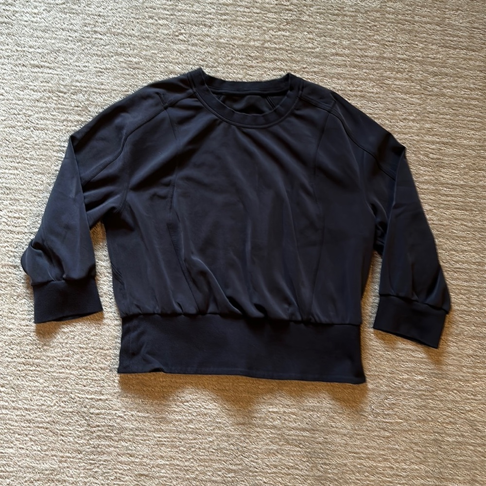 Lululemon cropped Softstreme Ribbed sweatshirt